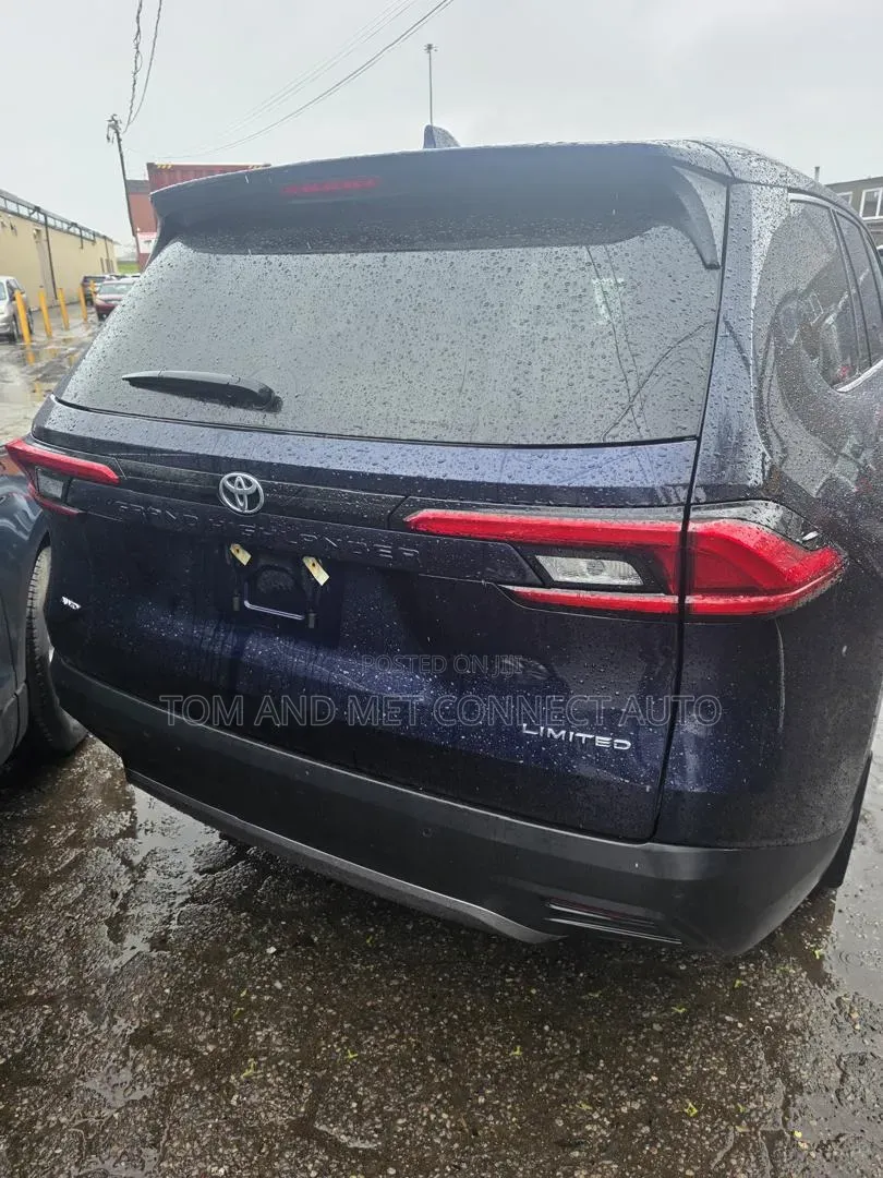 Toyota Grand Highlander Limited AWD 2024 Blue