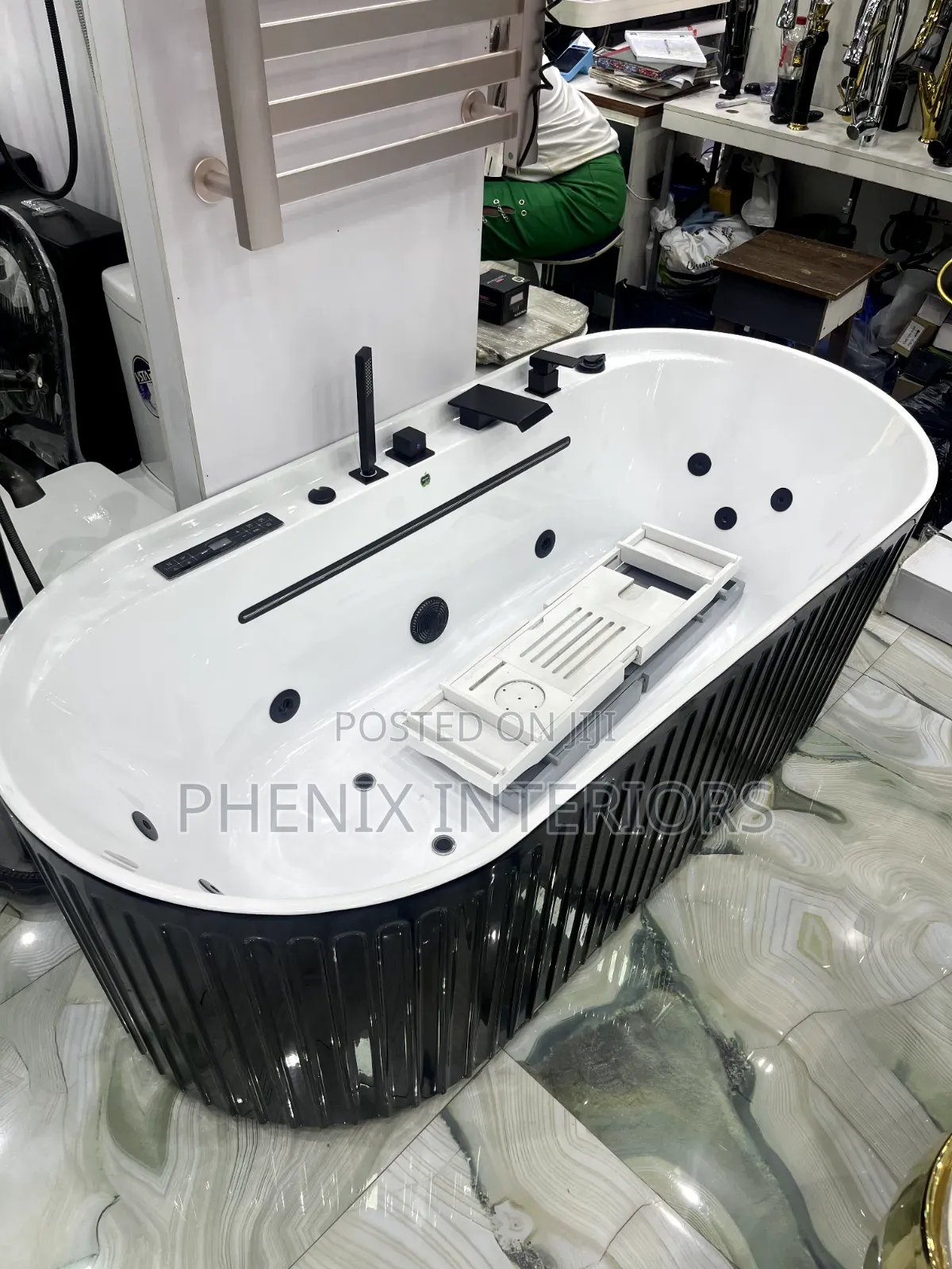 170cm × 80cm Executive Jacuzzi Bathub With Mixer