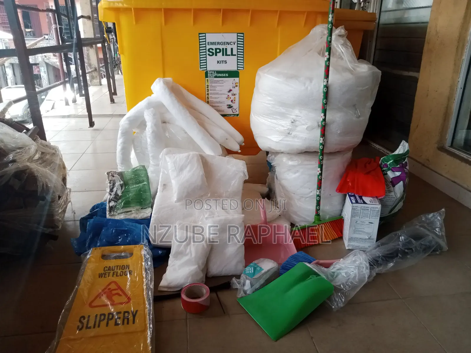 Emergency Oil Spill Kit 600l