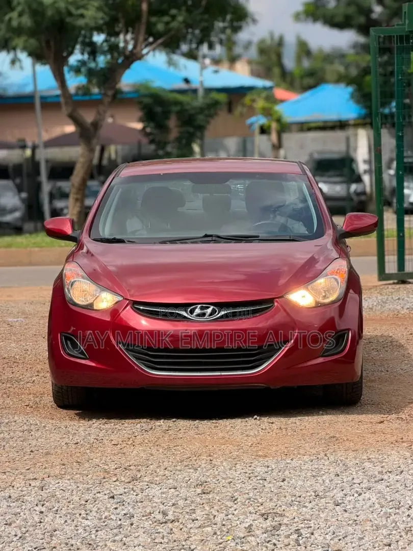 Hyundai Elantra 2013 Red
