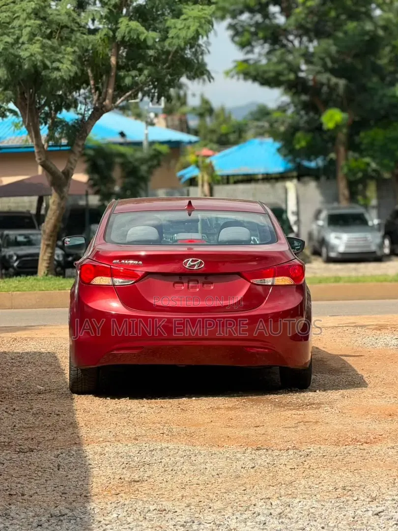 Hyundai Elantra 2013 Red