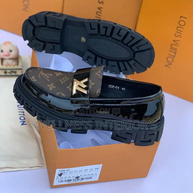 Louise Vuitton Men Shoe