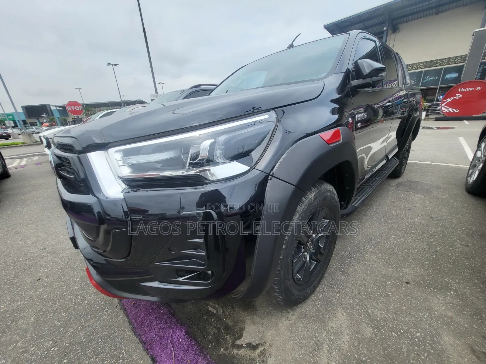 Toyota Hilux 2024 Black
