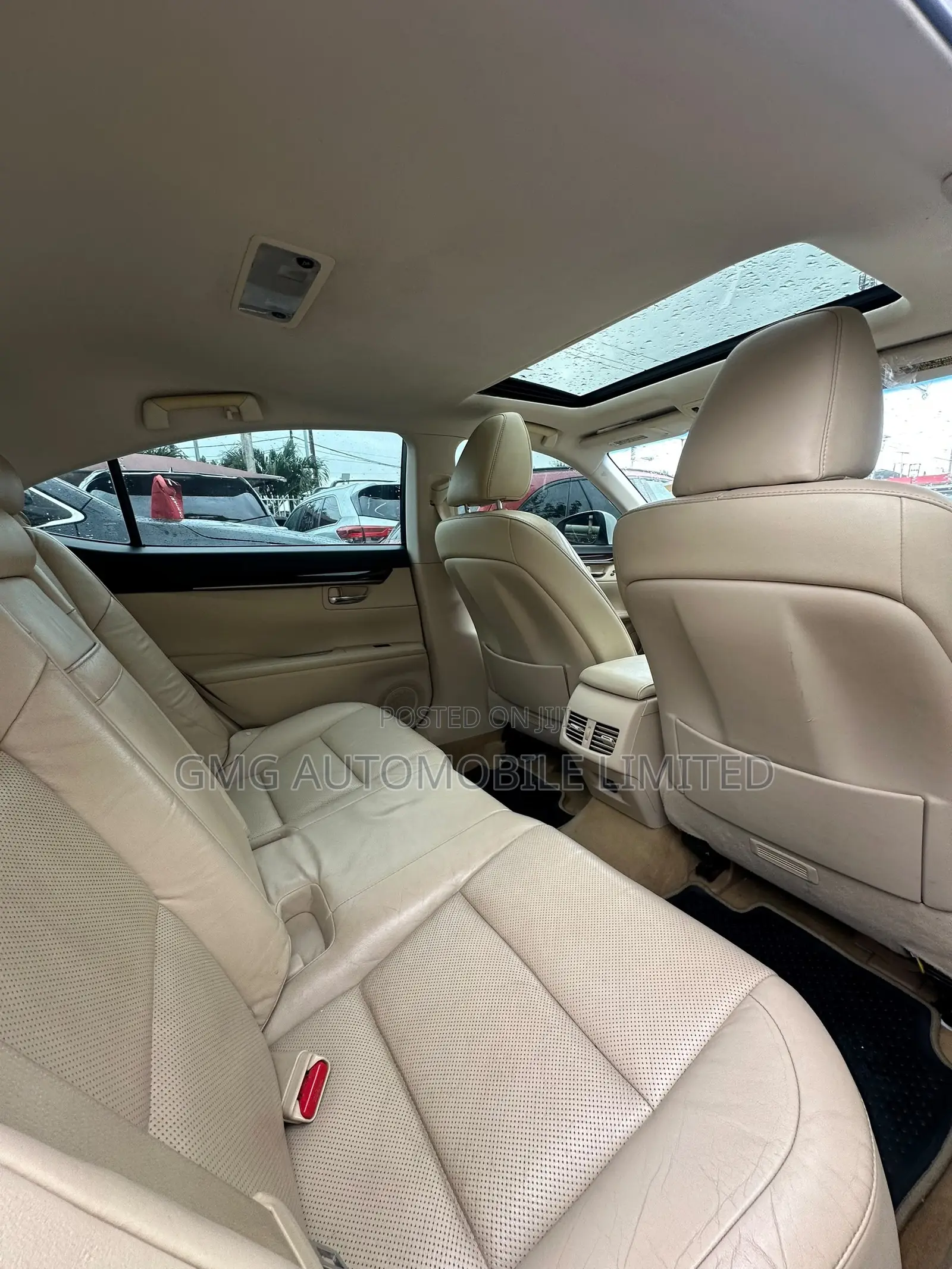 Lexus ES 350 FWD 2013 White