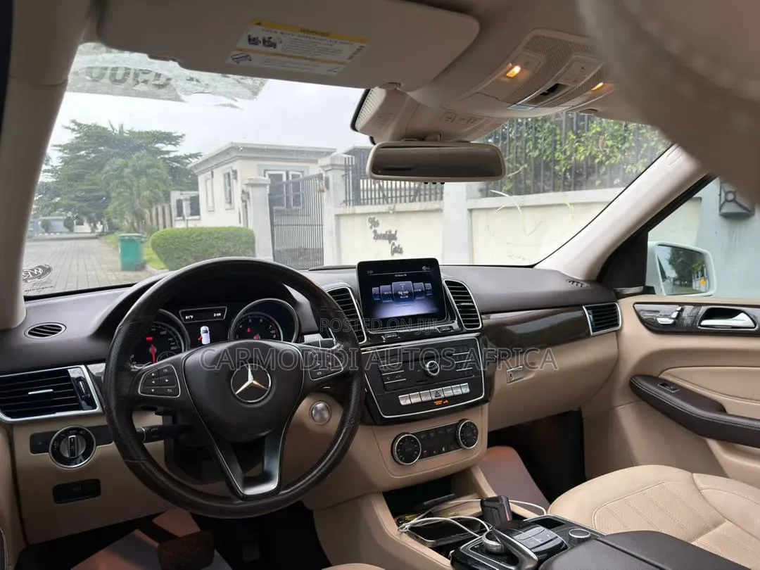 Mercedes-Benz GLE-Class 2018 White