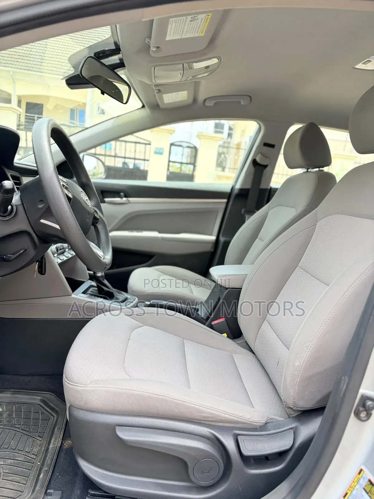 Hyundai Elantra 2019 Silver