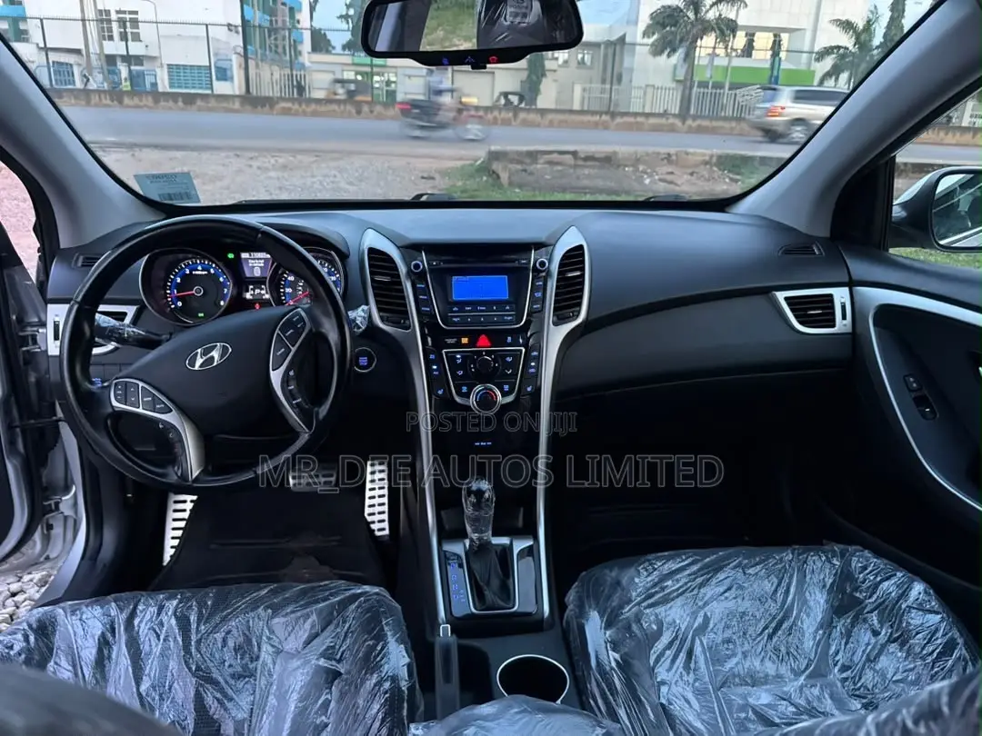 Hyundai Elantra 2014 Silver