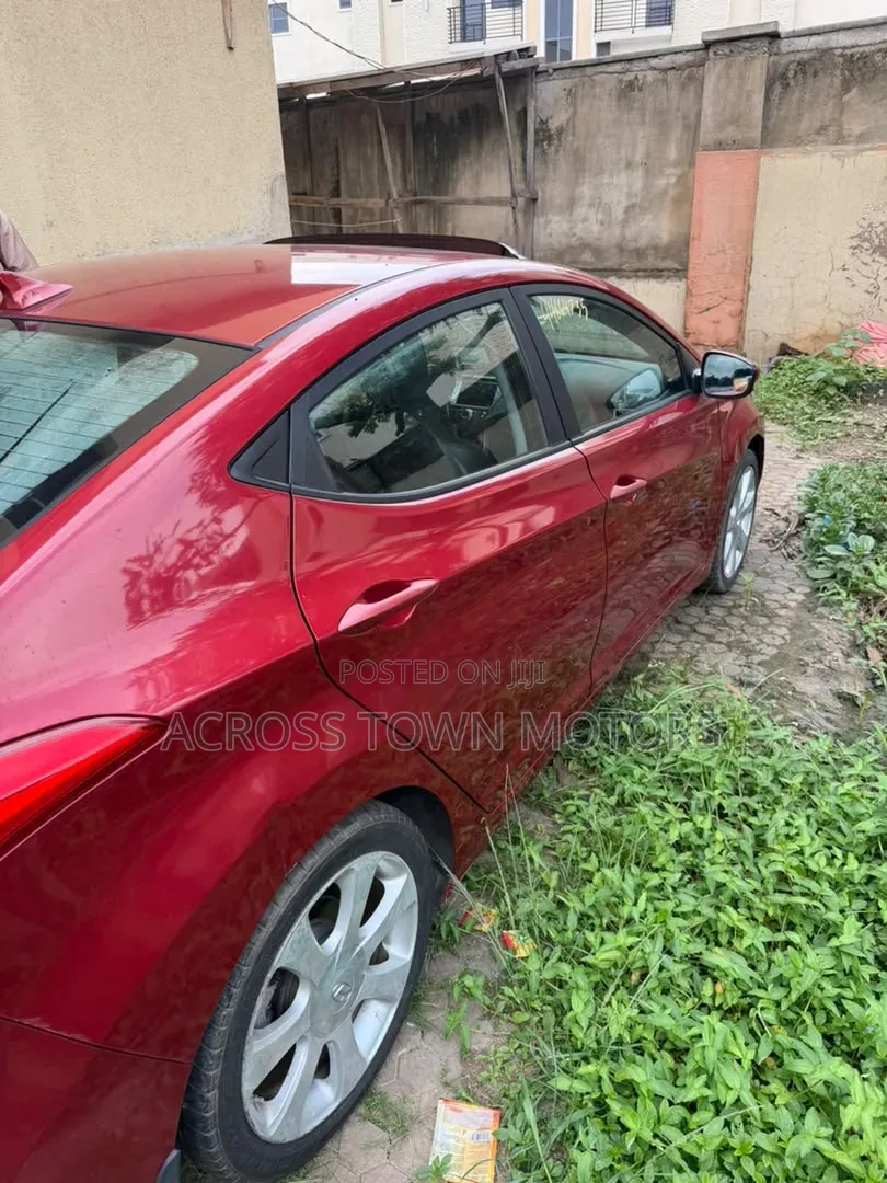 Hyundai Elantra GLS Sedan FWD (1.8L 4cyl 6A) 2013 Red
