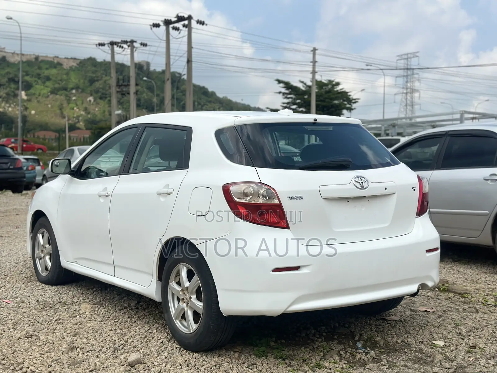 Toyota Matrix 2010 White