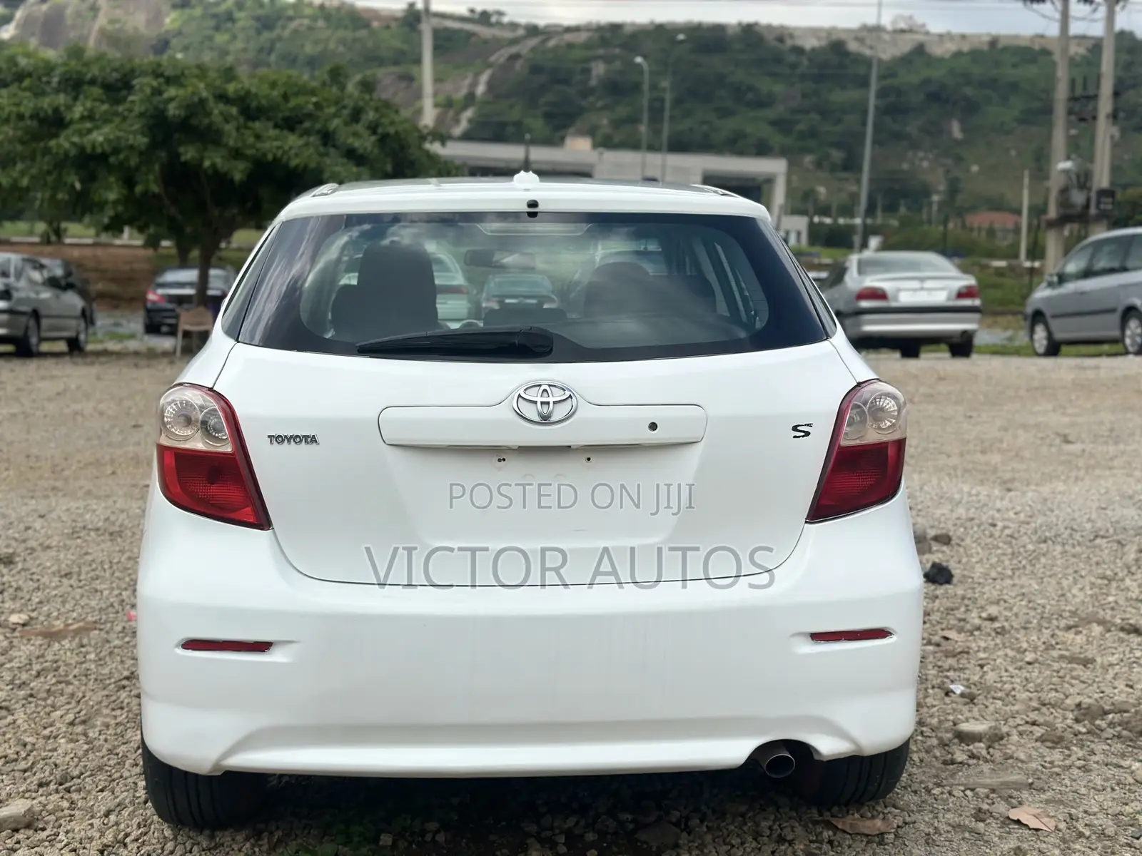 Toyota Matrix 2010 White