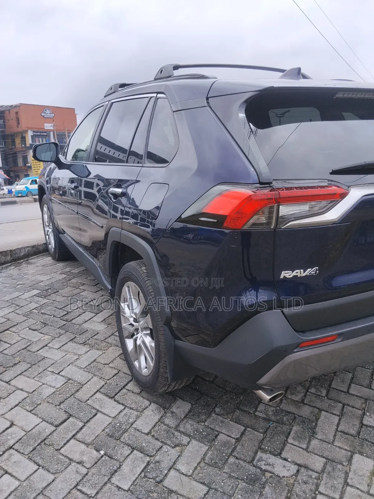 Toyota RAV4 2020 Blue