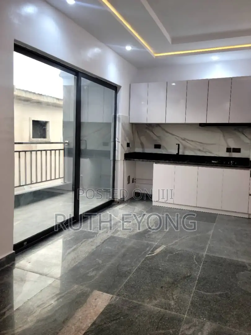 3bdrm Penthouse in Ikate Lekki for rent