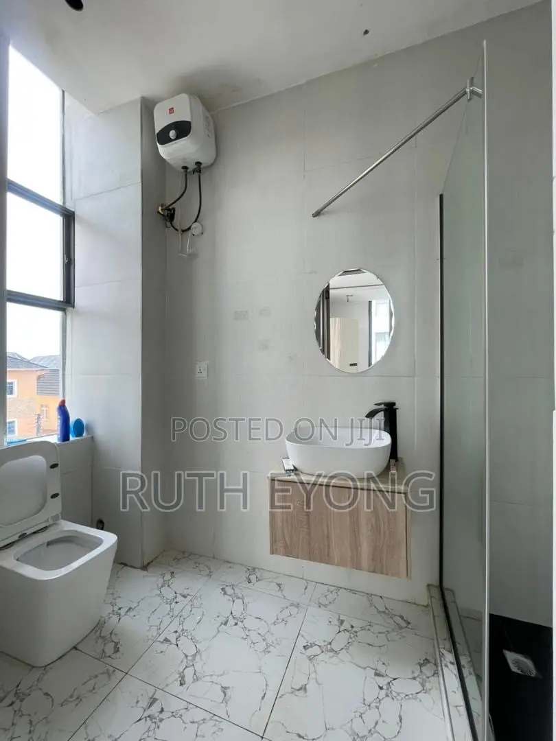 2bdrm Apartment in Chevron, Lekki for rent