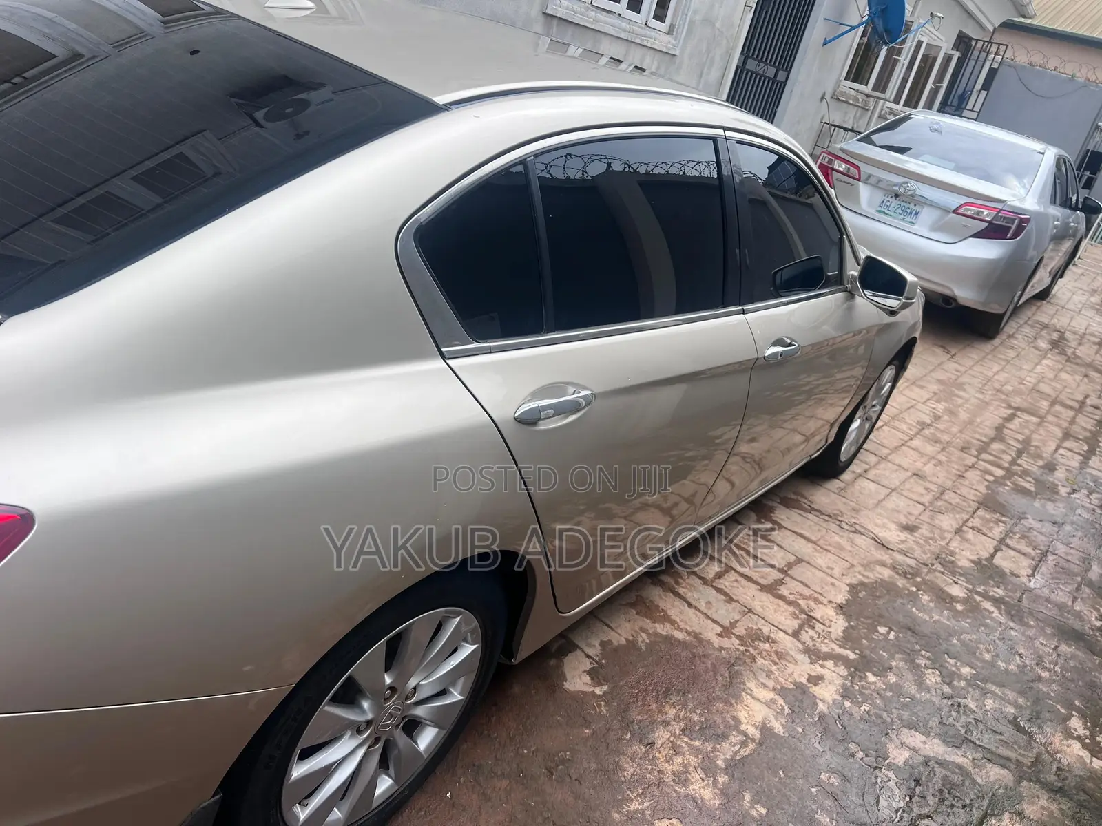 Honda Accord 2012 Gold