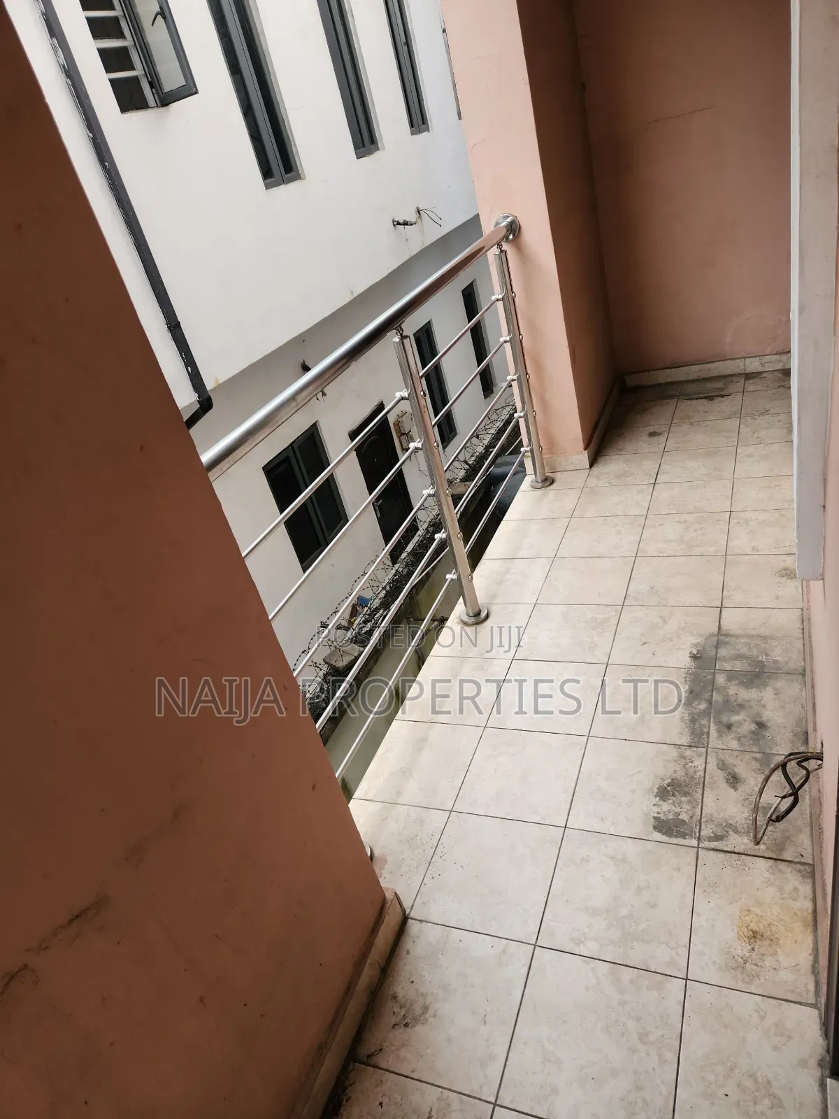 3bdrm Apartment in Lekki Conservation, Chevron for rent