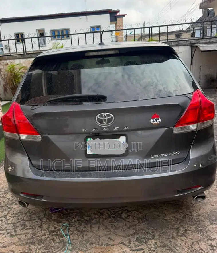 Toyota Venza 2010