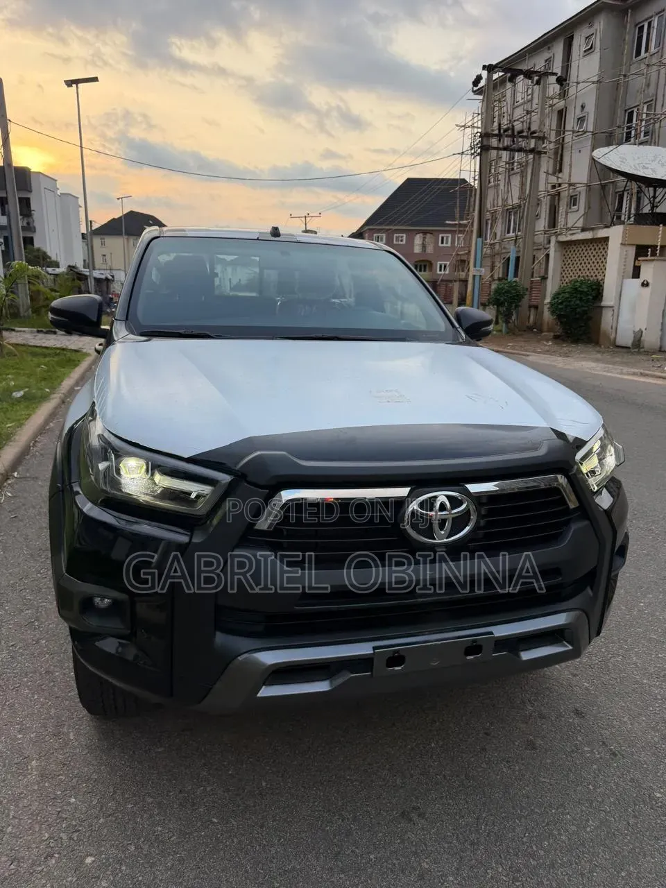 New Toyota Hilux SR5+ 2026 Black
