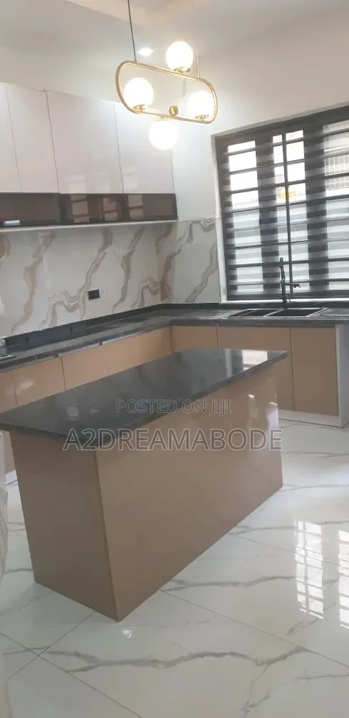 5bdrm Duplex in Magodo Phase 2 for rent