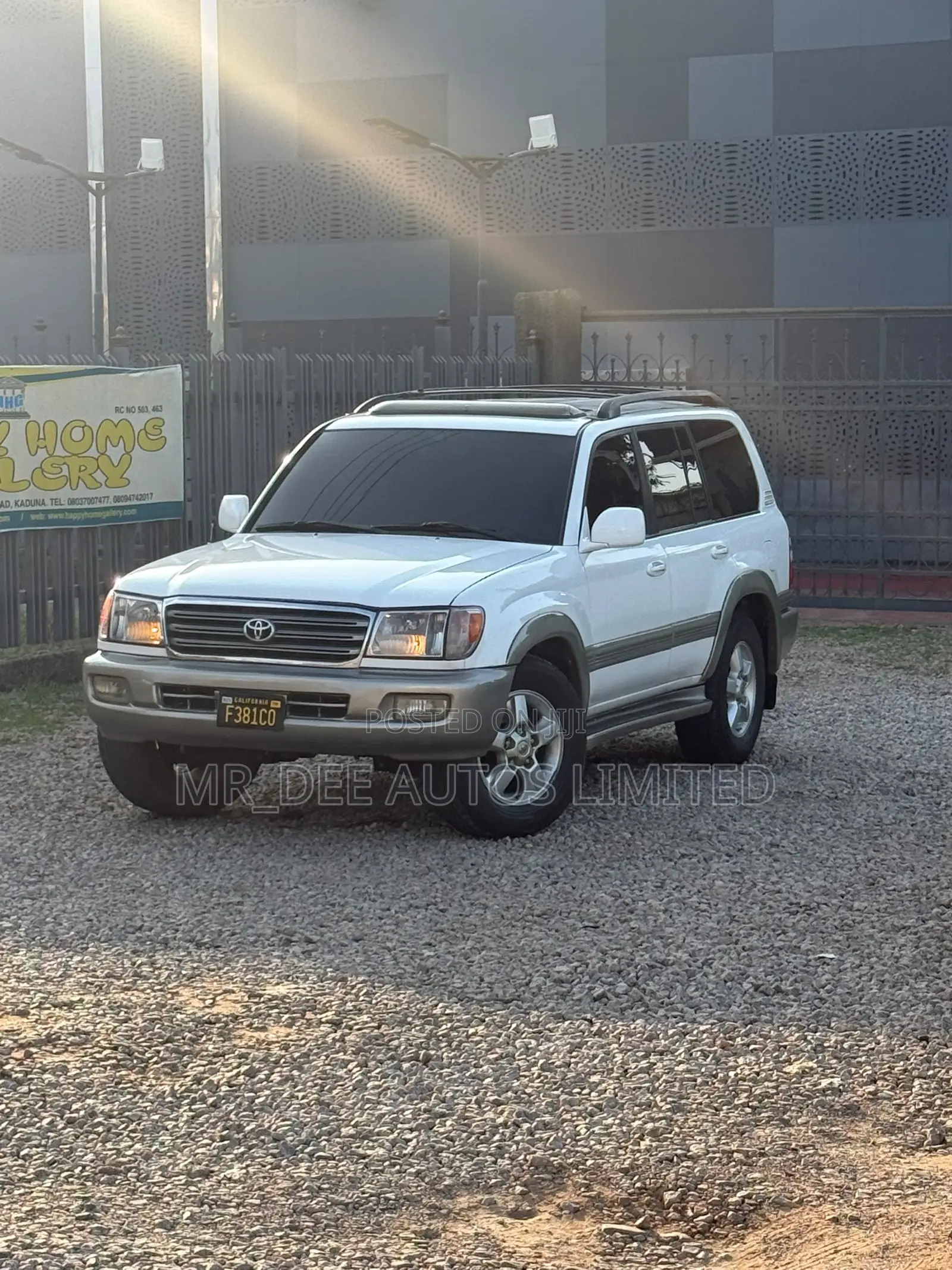 Toyota Land Cruiser 2002 White