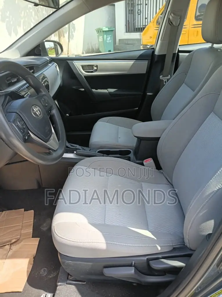Toyota Corolla LE Plus 4dr Sedan (1.8L 4cyl CVT) 2015 Blue