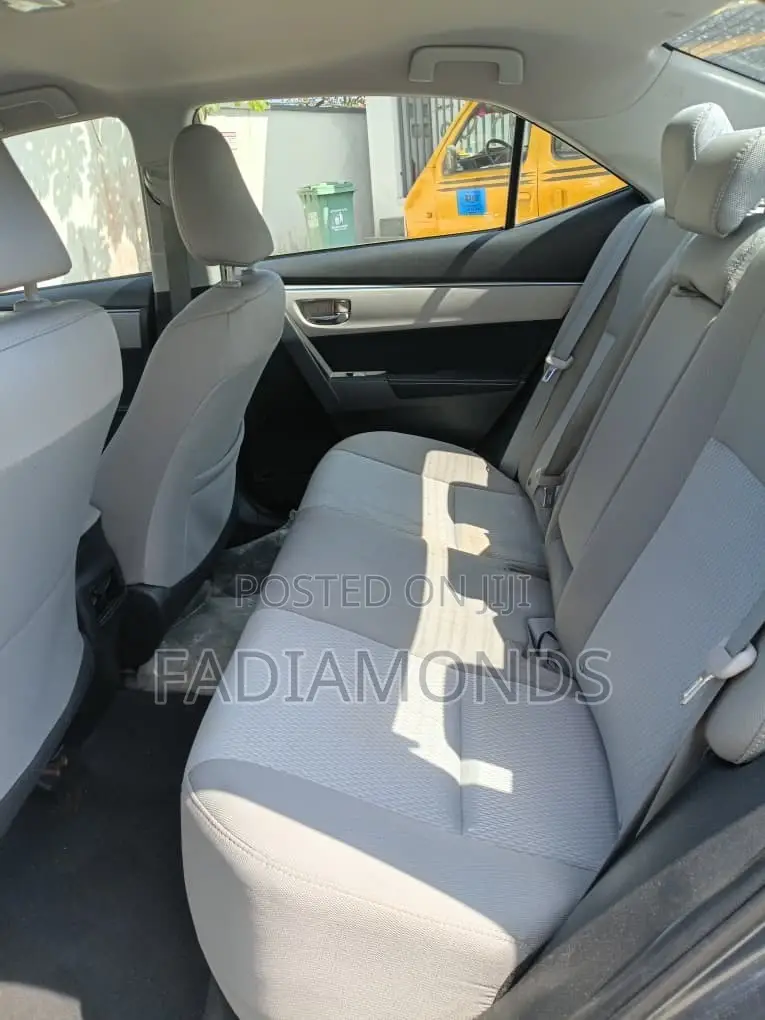 Toyota Corolla LE Plus 4dr Sedan (1.8L 4cyl CVT) 2015 Blue
