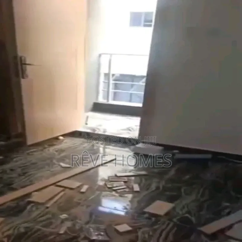 Mini Flat in Alagomeji for rent