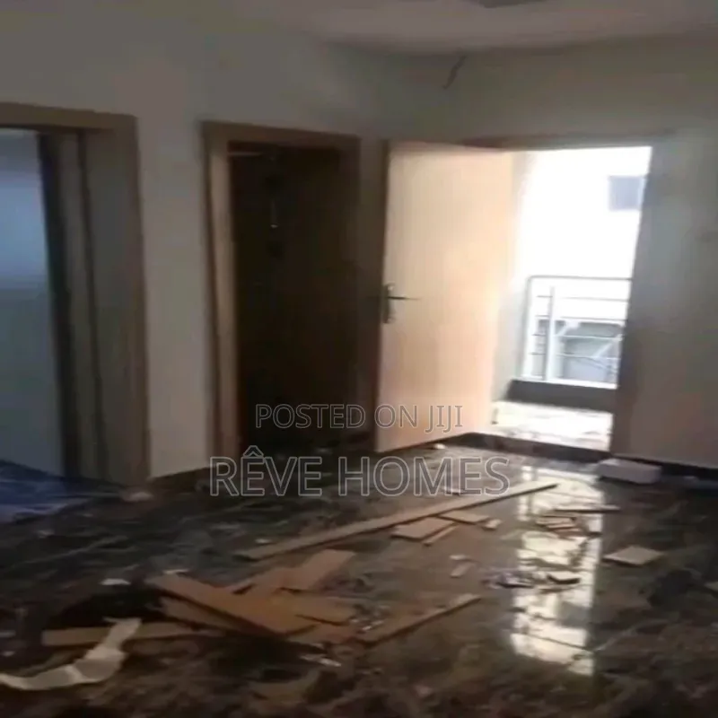 Mini Flat in Alagomeji for rent