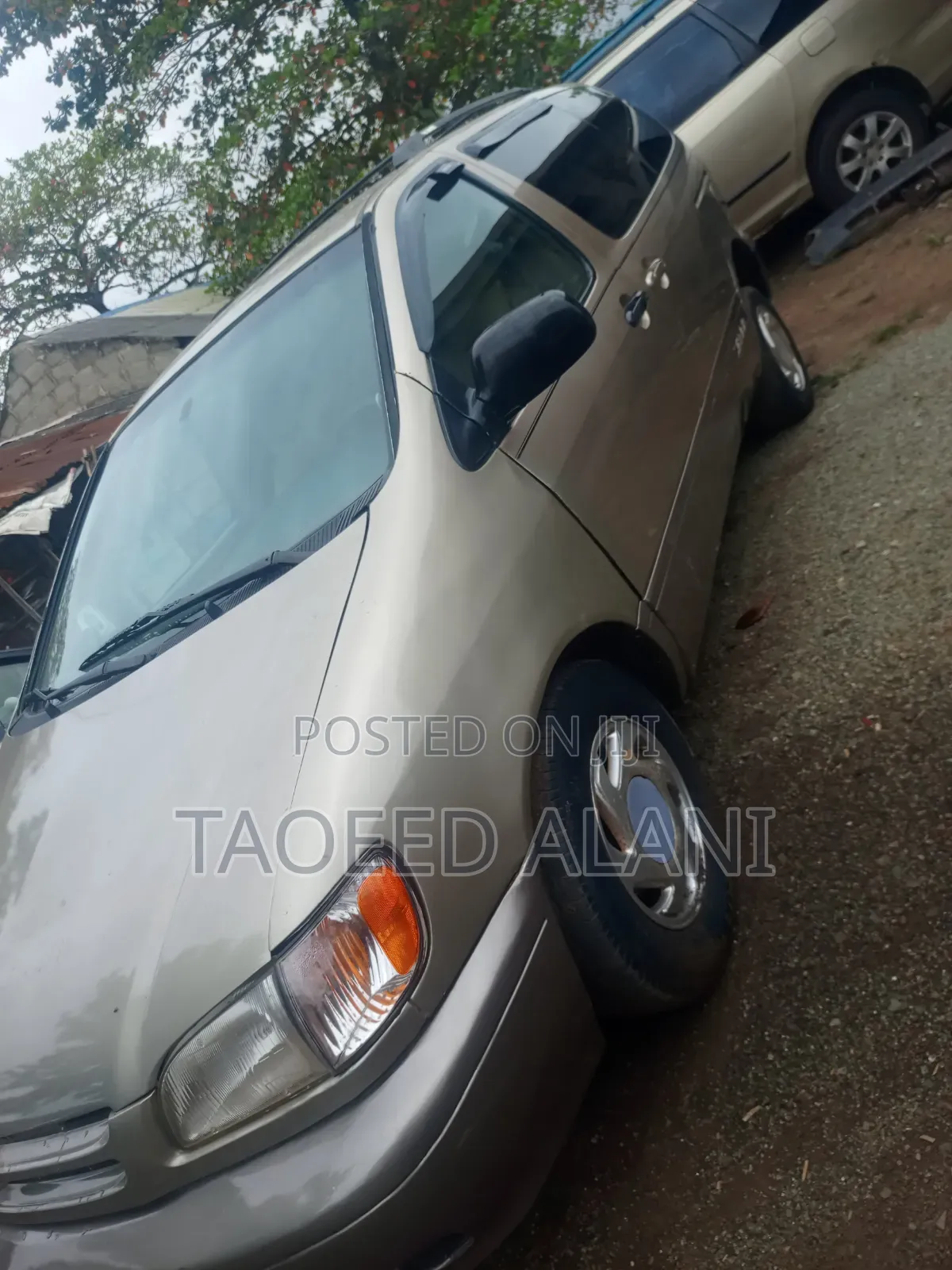 Toyota Sienna 1999 Brown