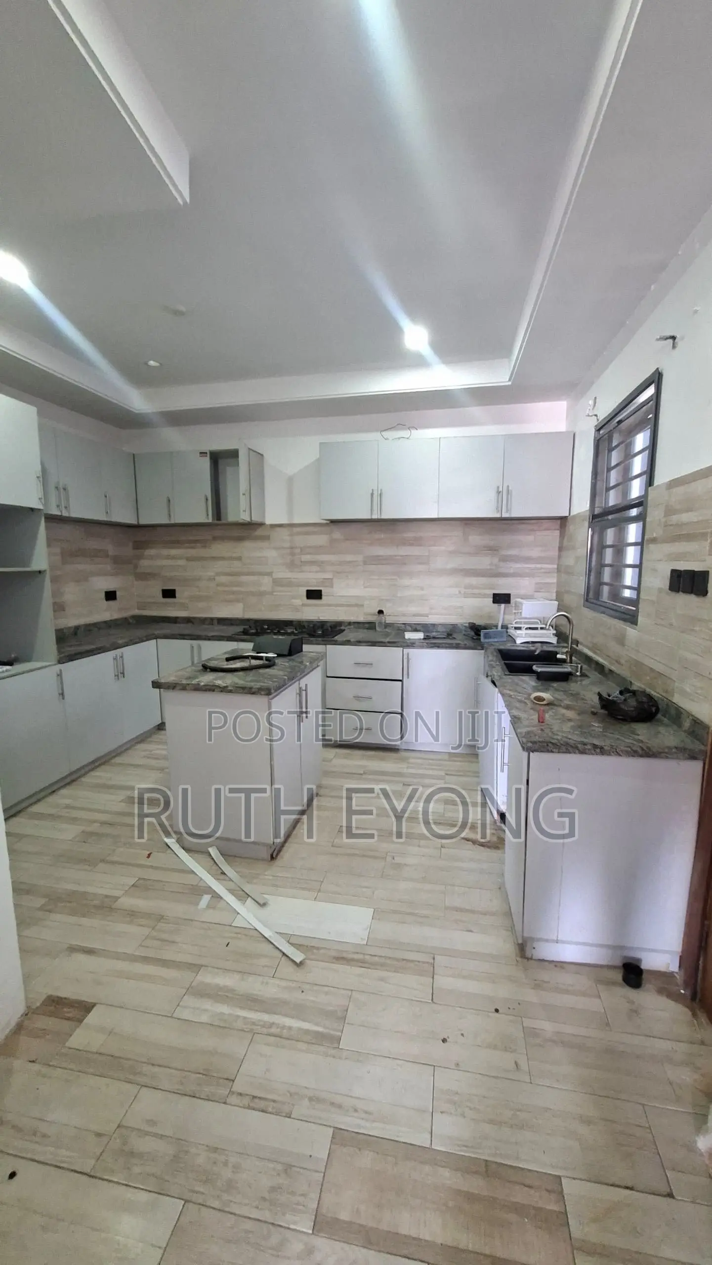 2bdrm Apartment in Ilasan, Ikate for rent