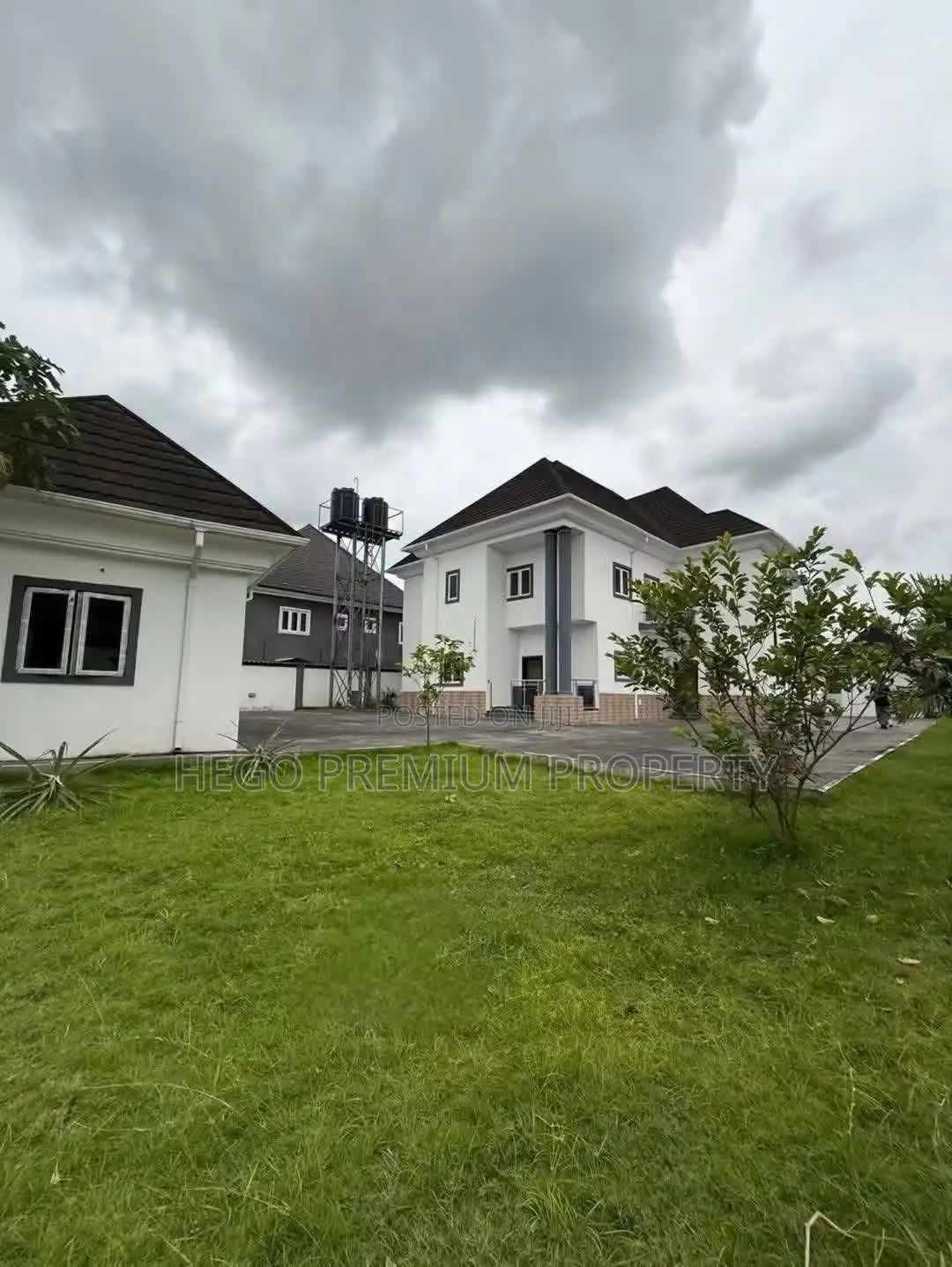 4bdrm Duplex in Estate, Obio-Akpor for sale