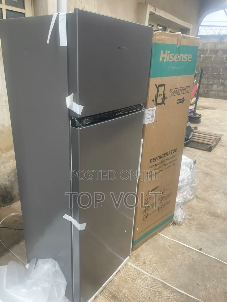Hisense 240 Litres Top Freezer Fridge