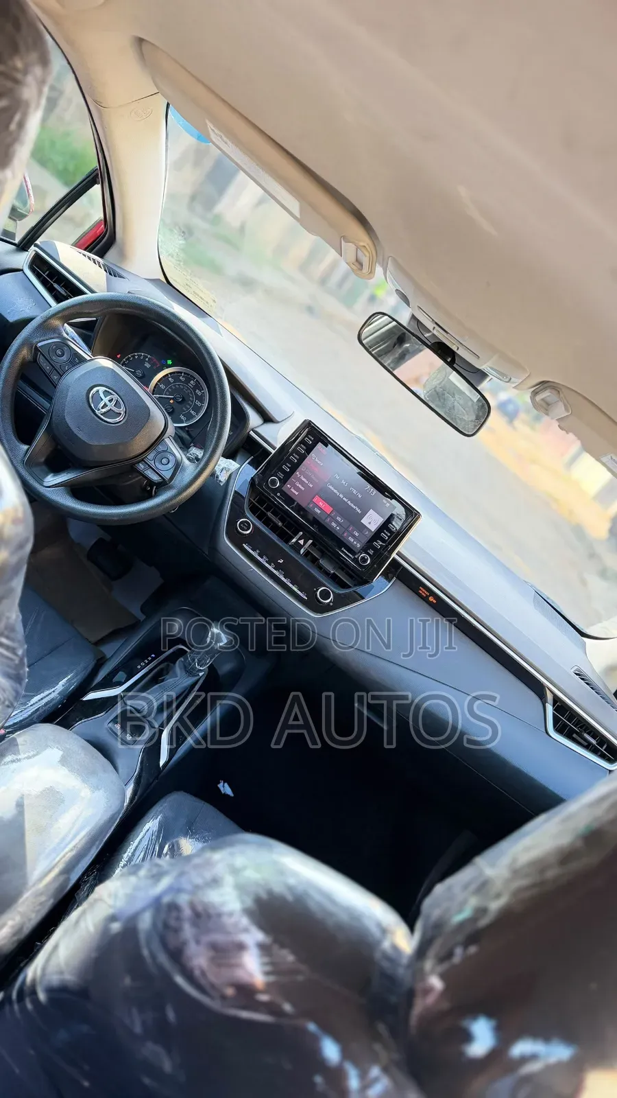 Toyota Corolla LE 2021 Red