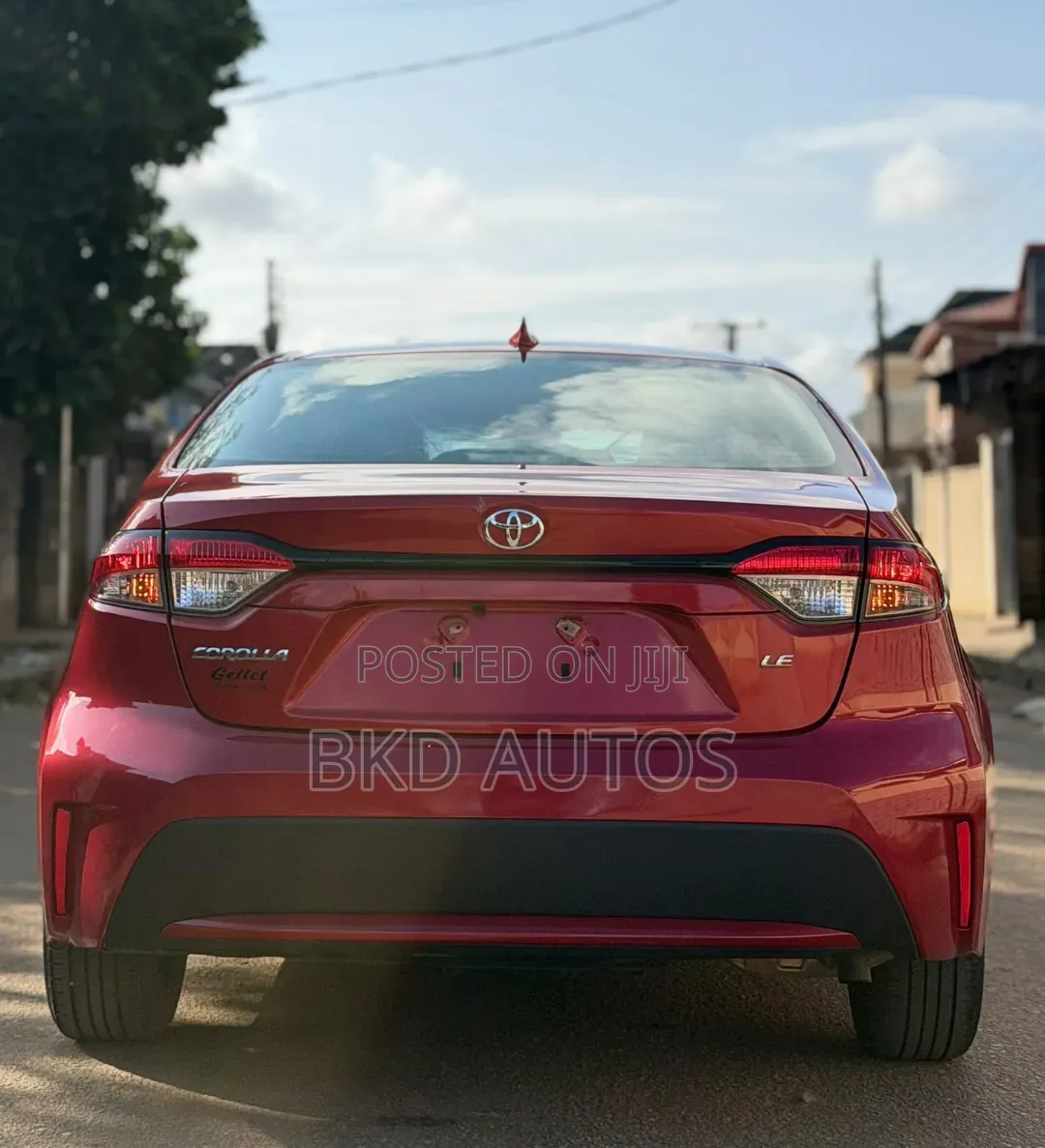 Toyota Corolla LE 2021 Red