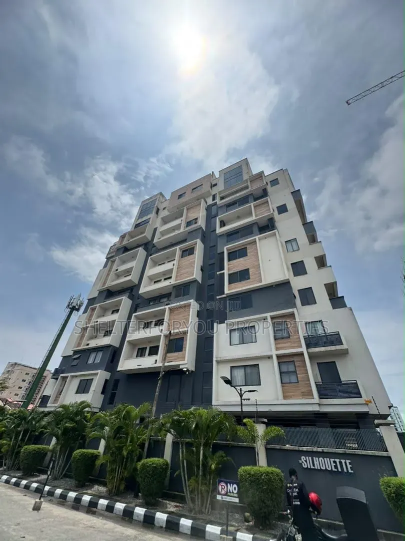 4bdrm House in Victoria Island Extension for sale