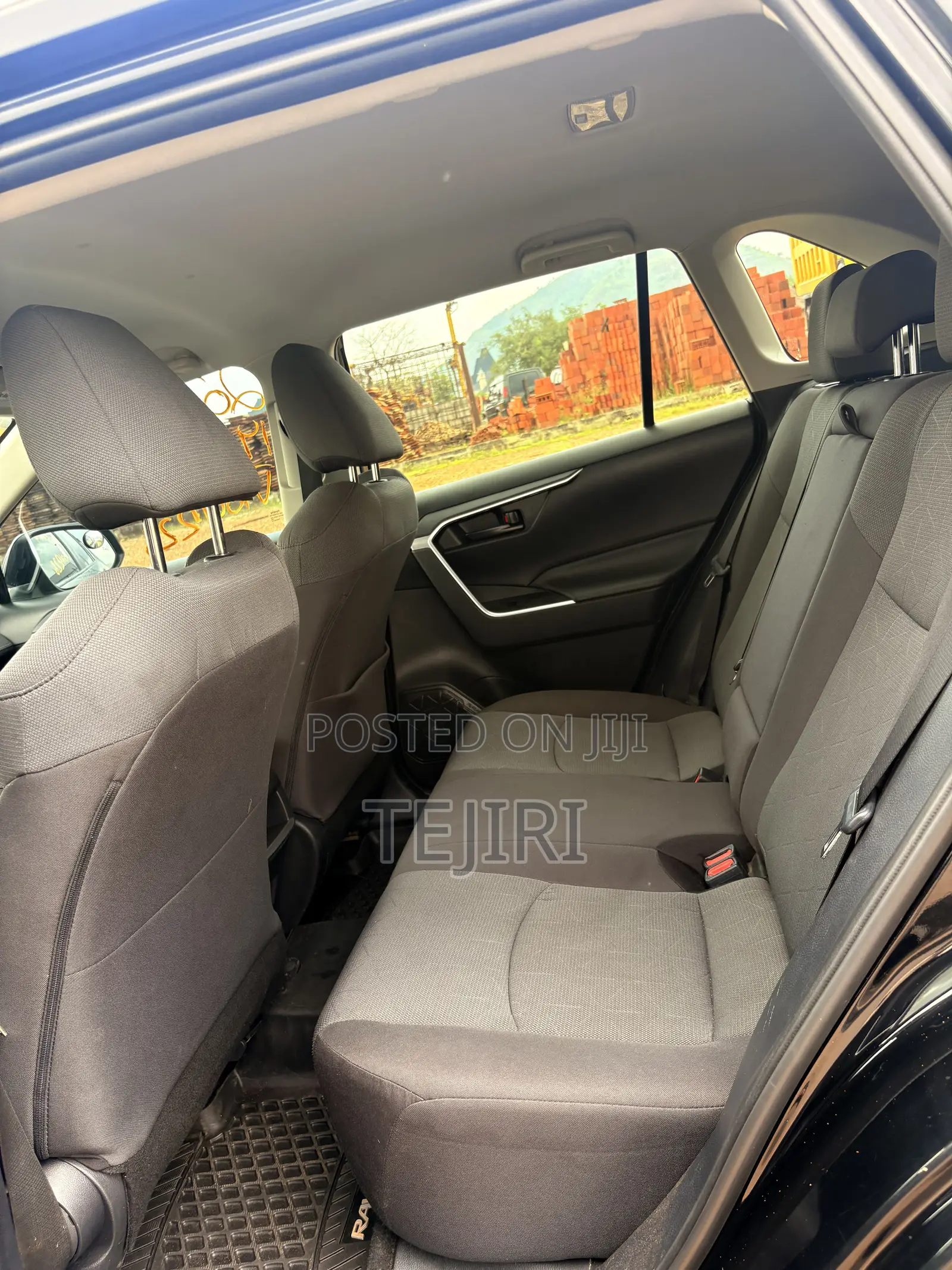 Toyota RAV4 LE AWD 2019 Black