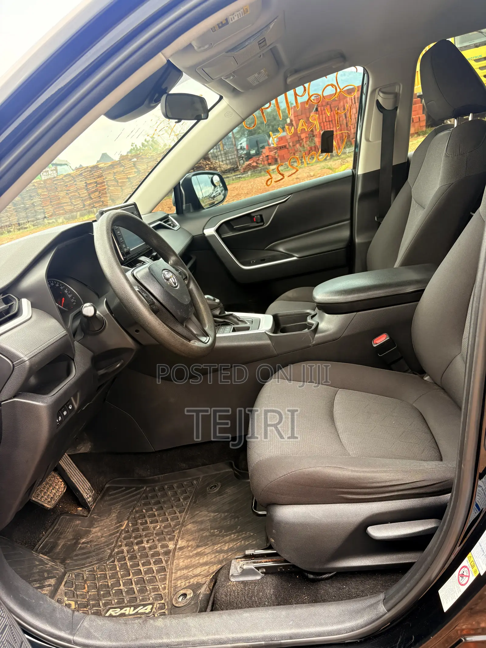 Toyota RAV4 LE AWD 2019 Black