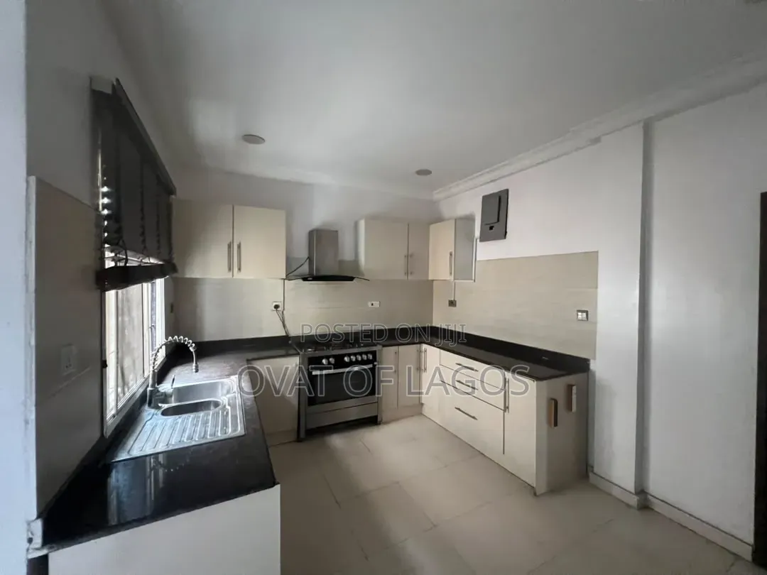 4bdrm Apartment in Parkview Estate for rent