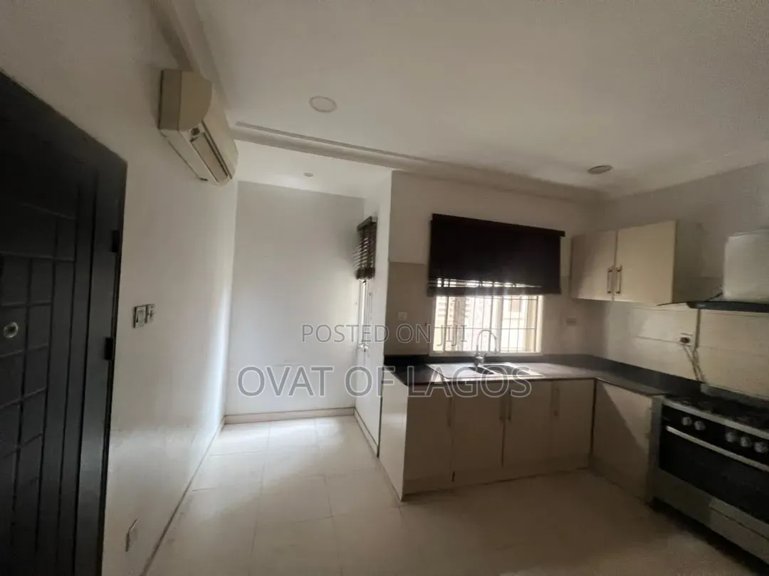 4bdrm Apartment in Parkview Estate for rent