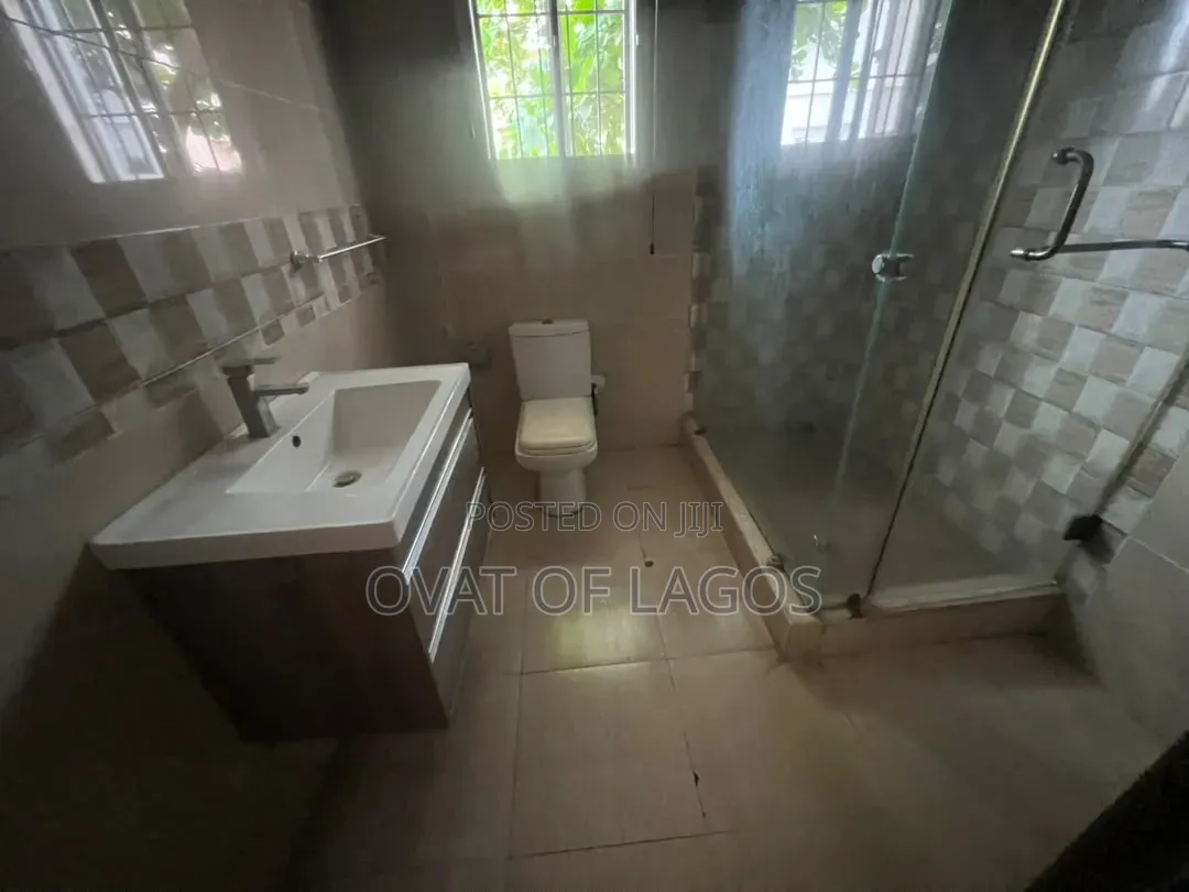 4bdrm Apartment in Parkview Estate for rent