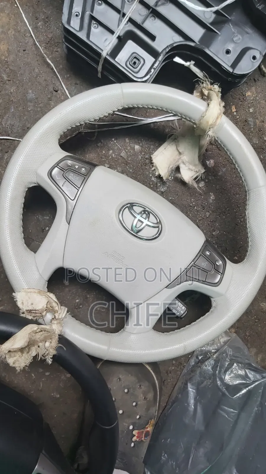 Tokunbo Steering Wheel for Toyota Sienna 2012