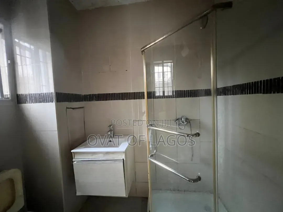 4bdrm Apartment in Parkview Estate for rent