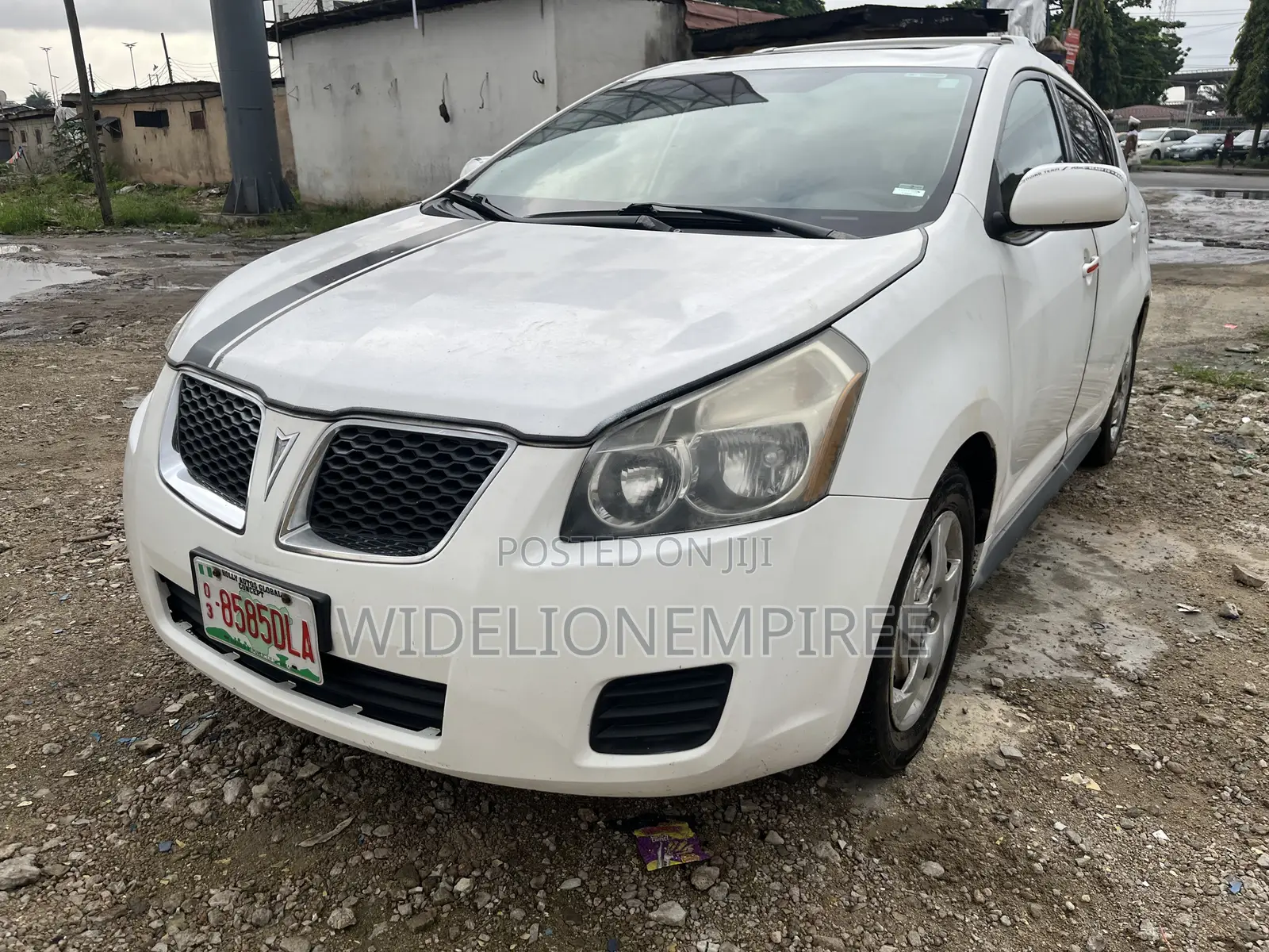 Pontiac Vibe 2008 White