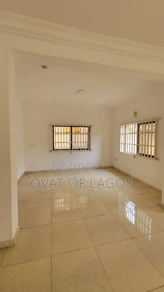 4bdrm Duplex in Parkview Estate for rent