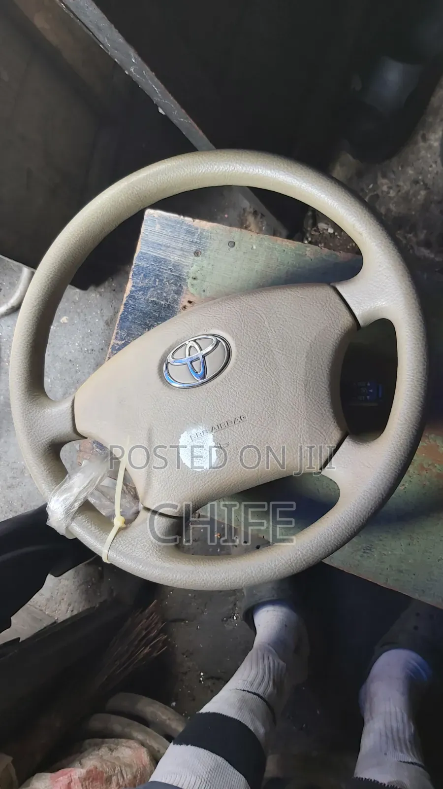 Tokunbo Steering Wheel for Toyota Sienna 2003 - 2006