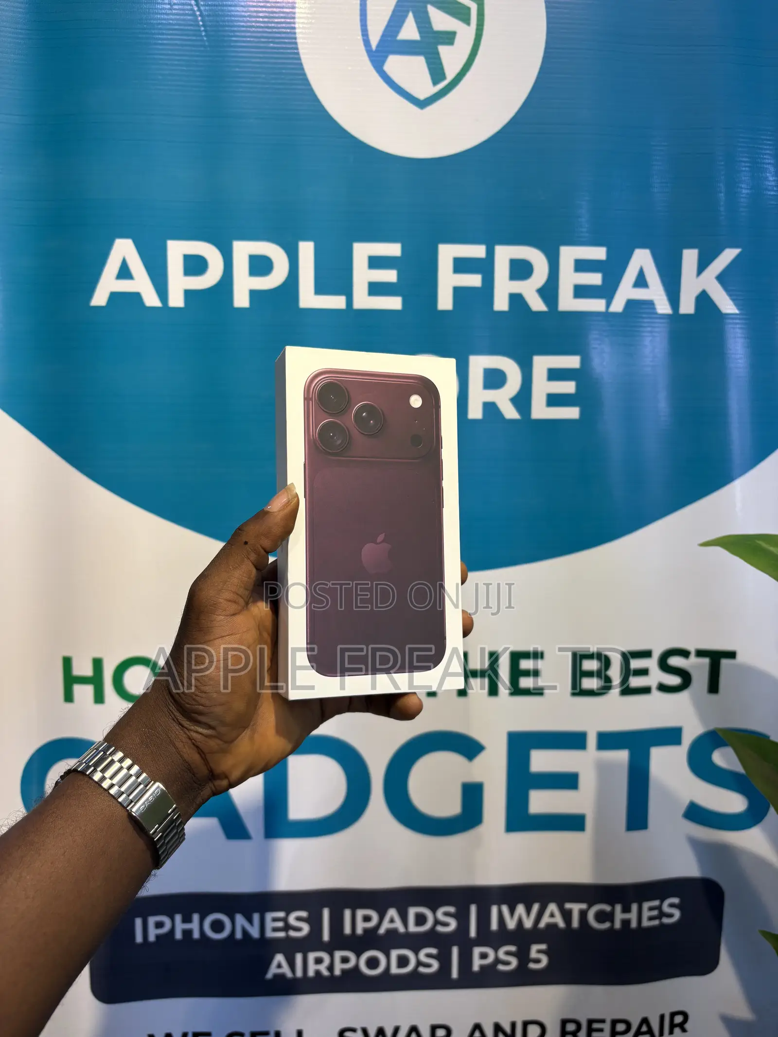 New Apple iPhone 18 Pro 256 GB Red