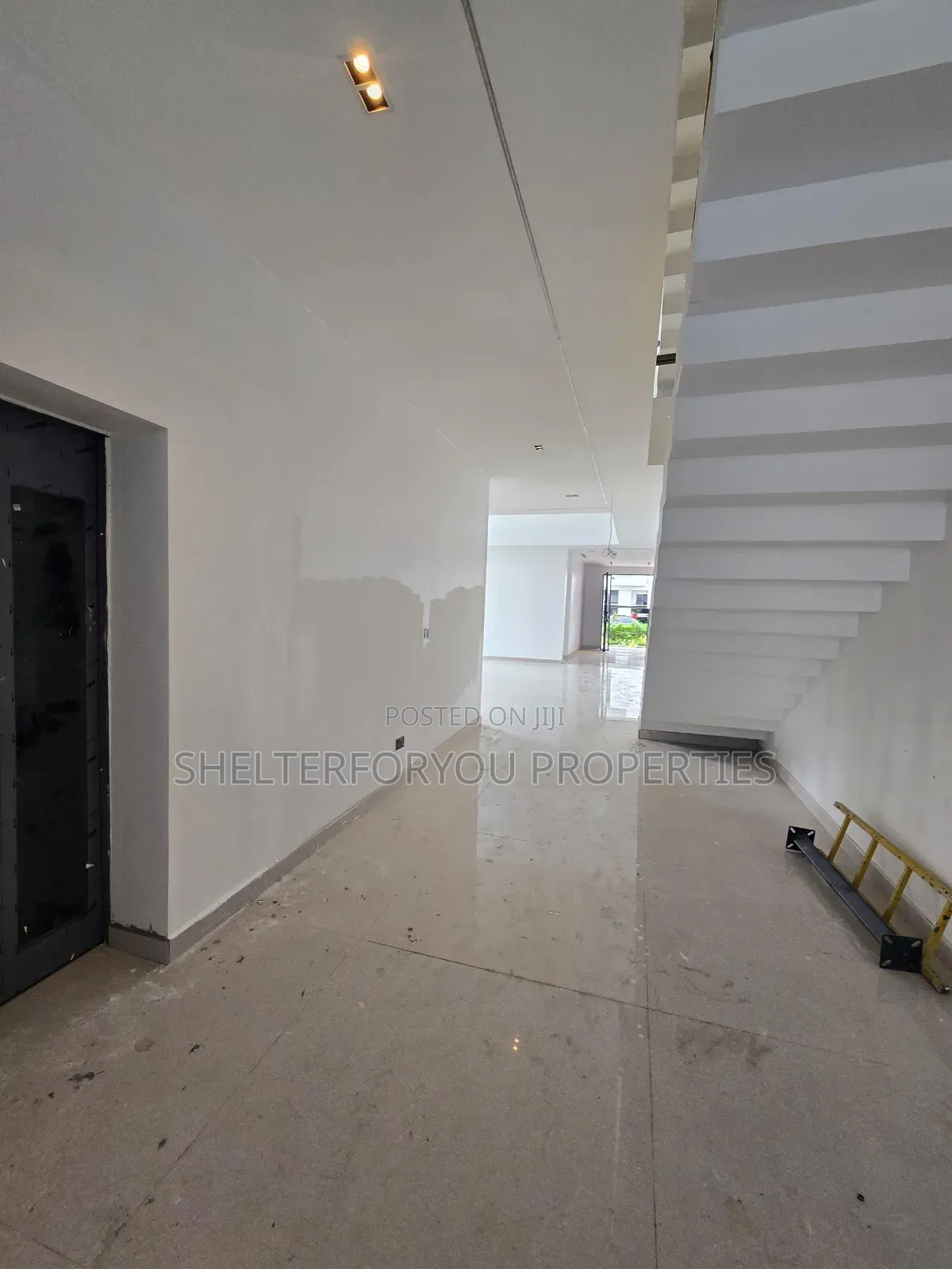 5bdrm Duplex in Ikate for sale