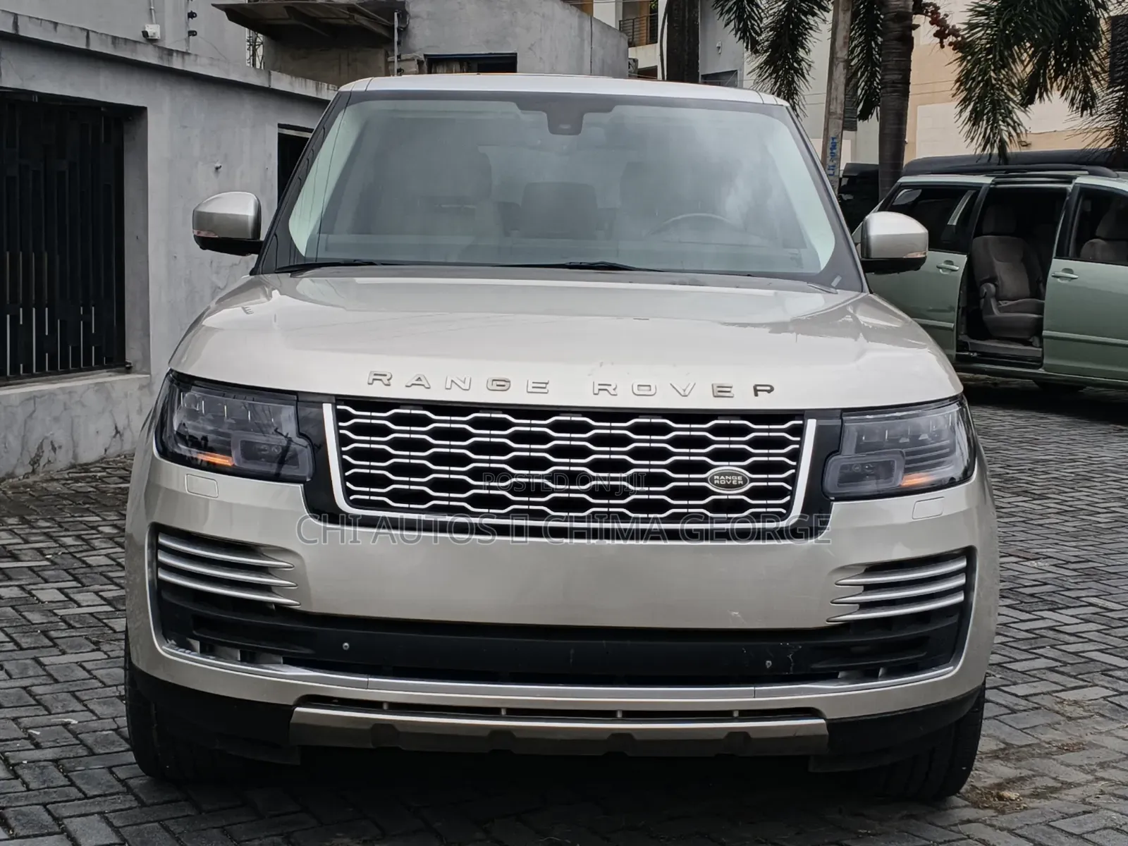 Land Rover Range Rover Vogue 2014 Gold