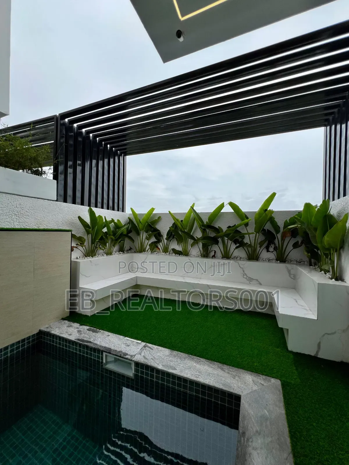 Furnished 5bdrm Duplex in Osapa London for sale