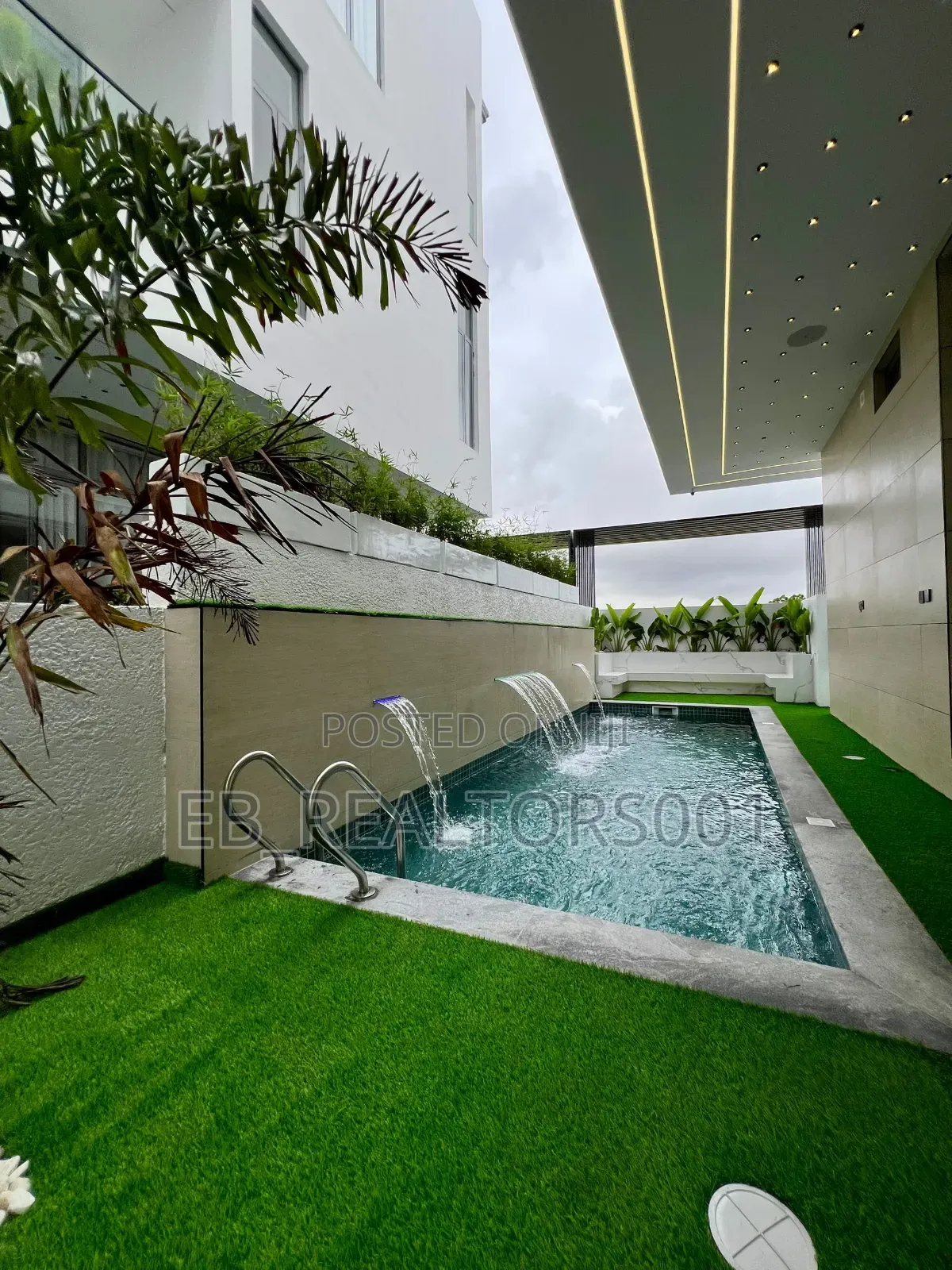 Furnished 5bdrm Duplex in Osapa London for sale