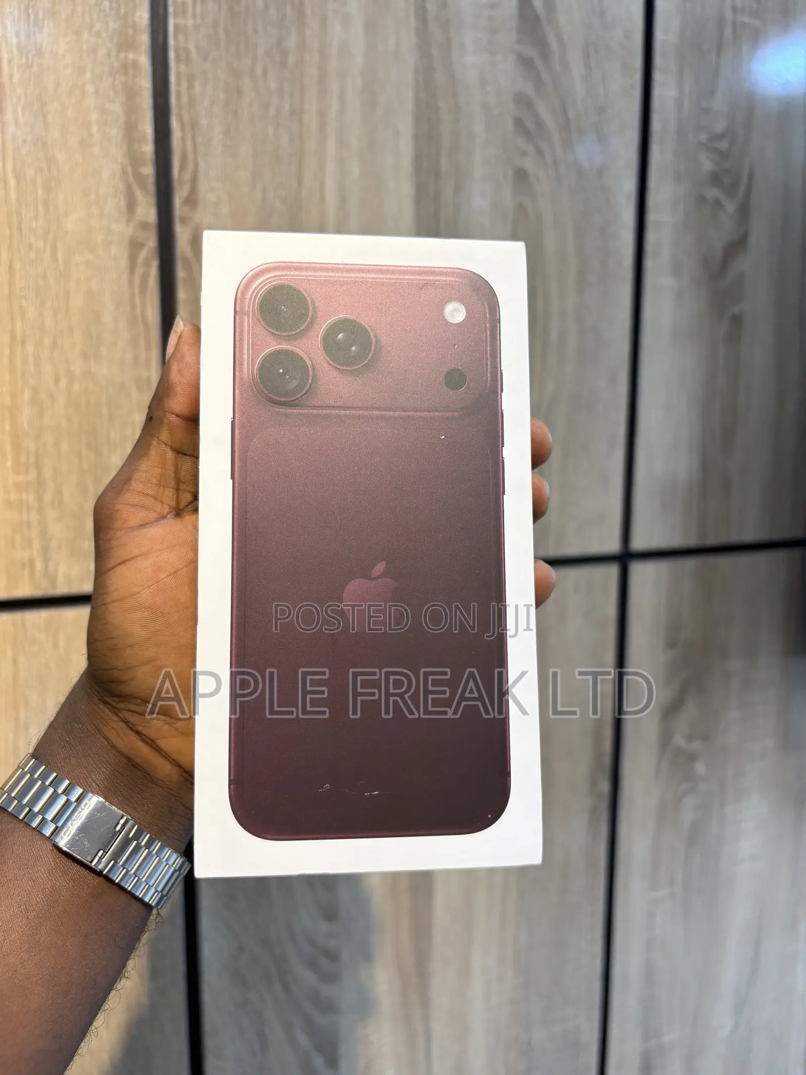New Apple iPhone 18 Pro Max 512 GB Red